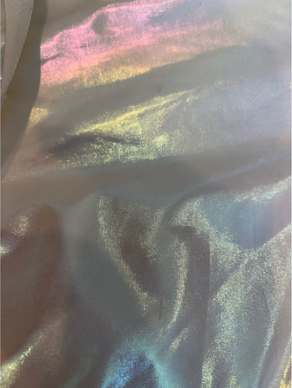 Iridescent Quilted Heart Pattern Backpack - Picture 3 of 10